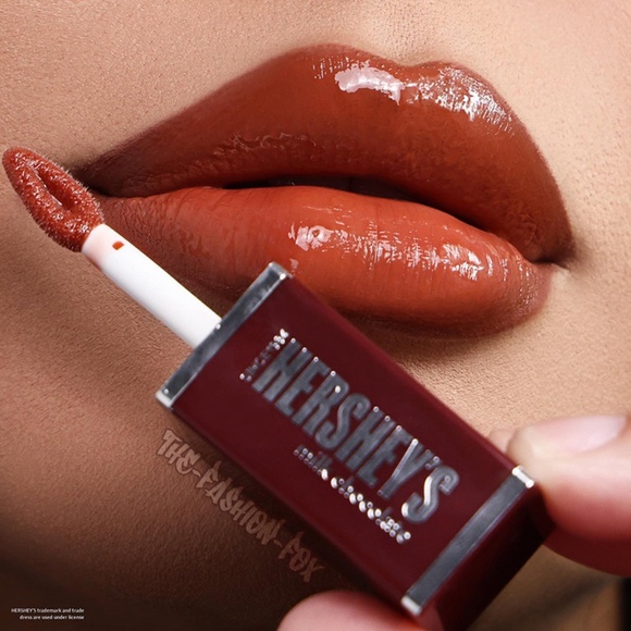 Hershey's x Glamlite Cosmetics Milk Chocolate Lipstick Gloss Liner Lip Kit NEW - Picture 4 of 8